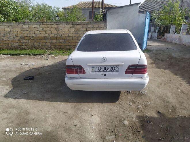 Mercedes E 300 1998, 233,000 km - 3.0 l - Neftçala