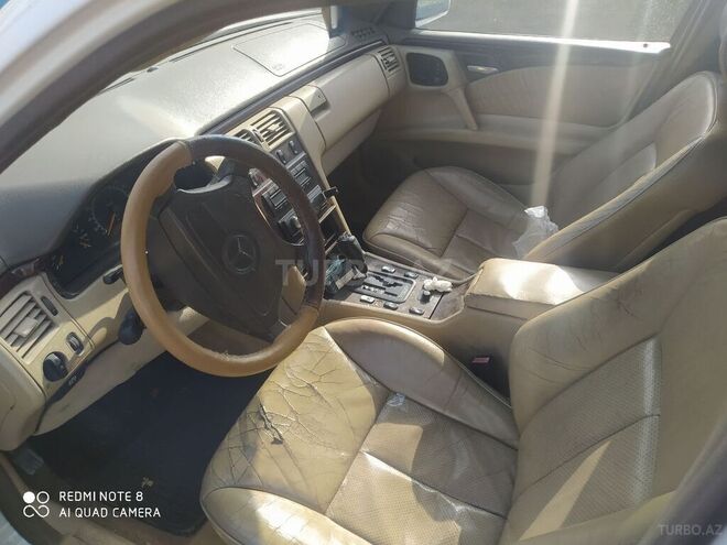 Mercedes E 300 1998, 233,000 km - 3.0 l - Neftçala