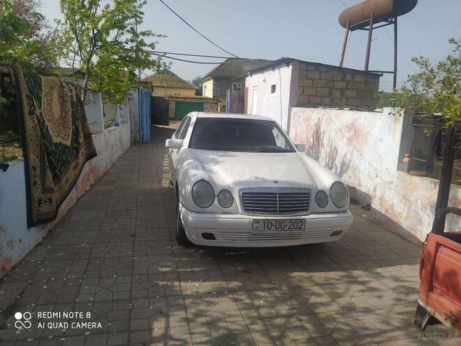 Mercedes E 300 1998, 233,000 km - 3.0 l - Neftçala