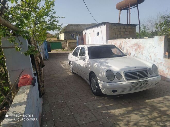 Mercedes E 300 1998, 233,000 km - 3.0 l - Neftçala