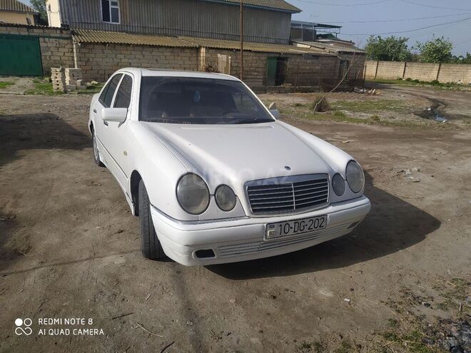 Mercedes E 300 1998, 233,000 km - 3.0 l - Neftçala