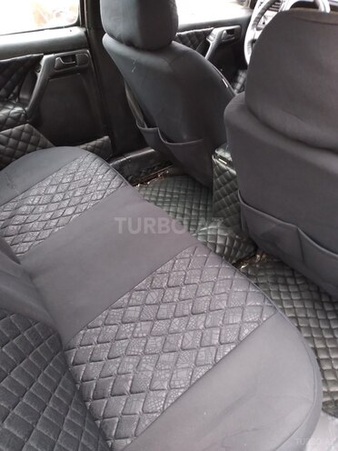 Volkswagen Golf 1995, 288,888 km - 1.6 л - Bakı