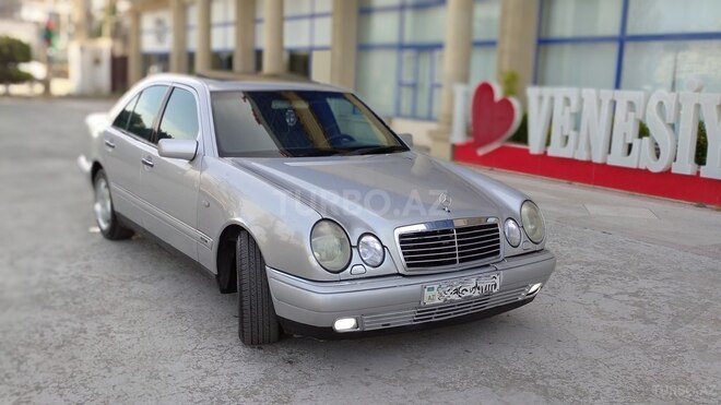 Mercedes E 240 1998, 320,000 km - 2.4 l - Bakı