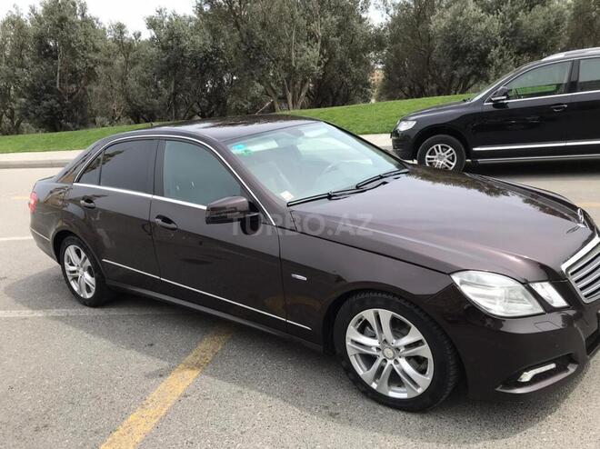 Mercedes E 220 2010, 261,000 km - 2.2 l - Bakı