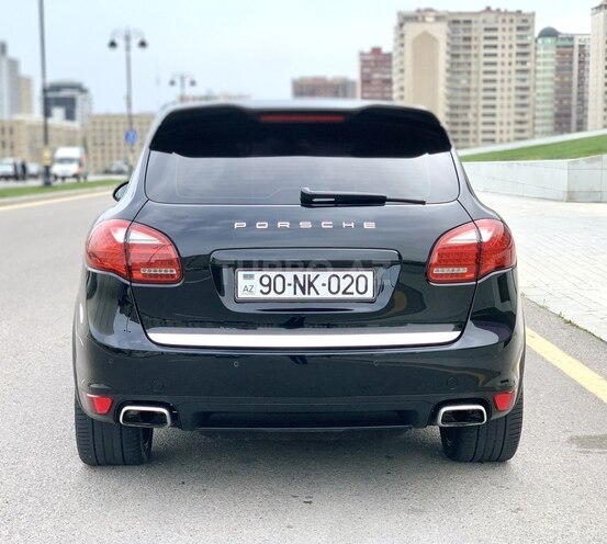 Porsche Cayenne 2014, 222,222 km - 3.0 л - Bakı