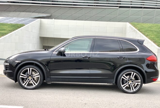 Porsche Cayenne 2014, 222,222 km - 3.0 л - Bakı