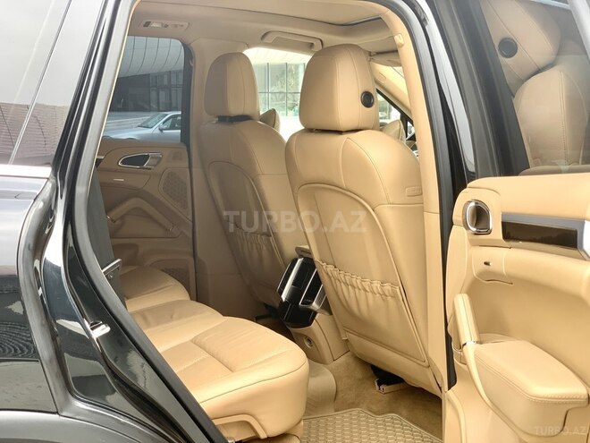 Porsche Cayenne 2014, 222,222 km - 3.0 л - Bakı