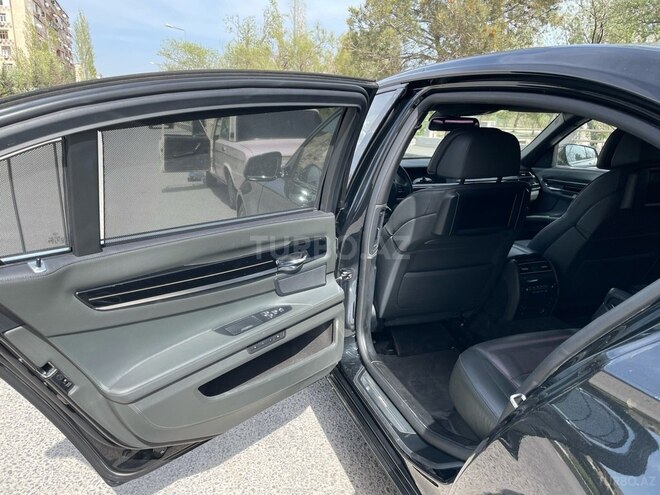 BMW 750 2010, 135,000 km - 4.4 л - Bakı