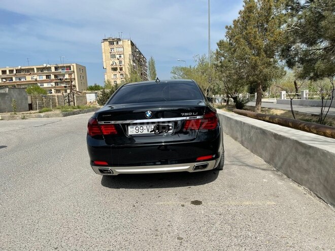 BMW 750 2010, 135,000 km - 4.4 л - Bakı