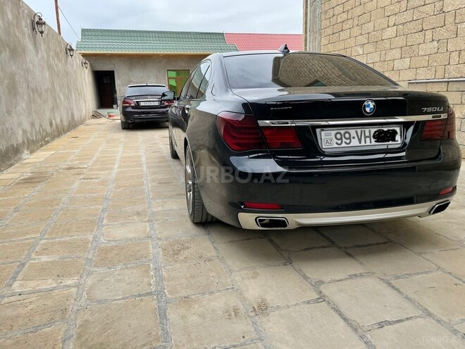 BMW 750 2010, 135,000 km - 4.4 л - Bakı