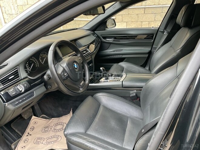 BMW 750 2010, 135,000 km - 4.4 л - Bakı