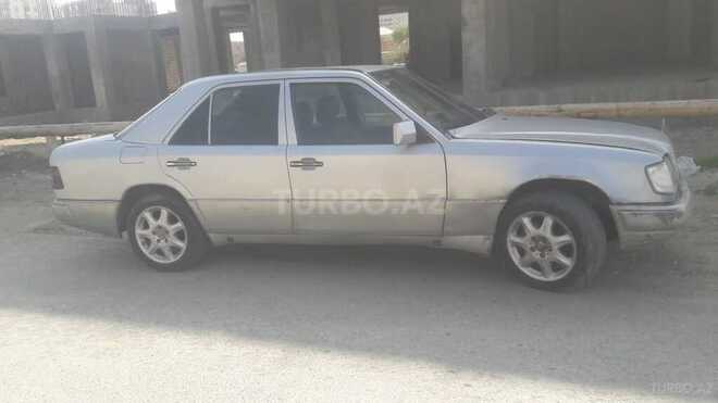 Mercedes E 200 1988, 344,322 km - 2.0 l - Bakı