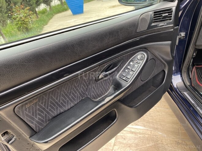 BMW 528 2000, 371,000 km - 2.8 l - Sumqayıt