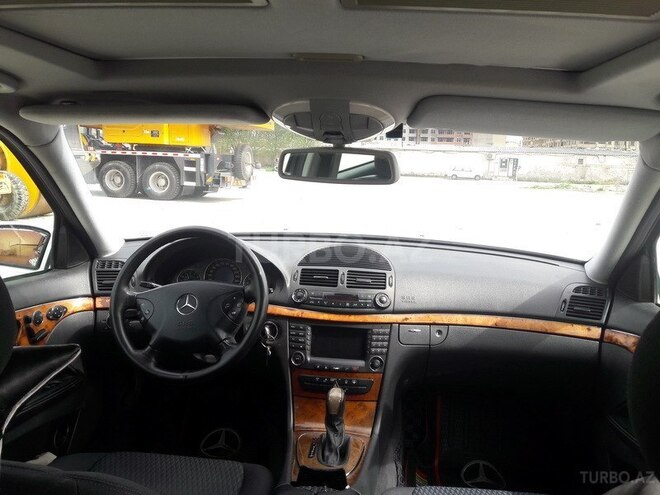 Mercedes E 240 2002, 216,447 km - 2.6 l - Bakı