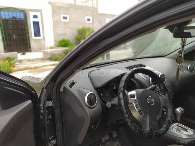 Nissan Qashqai 2008, 200,000 km - 2.0 l - Saatlı