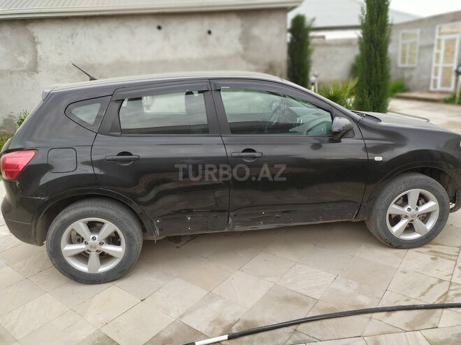 Nissan Qashqai 2008, 200,000 km - 2.0 l - Saatlı