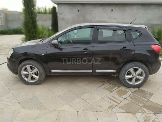 Nissan Qashqai 2008, 200,000 km - 2.0 l - Saatlı