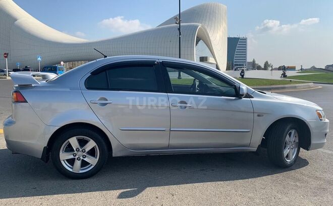 Mitsubishi Lancer 2010, 178,885 km - 2.0 l - Bakı