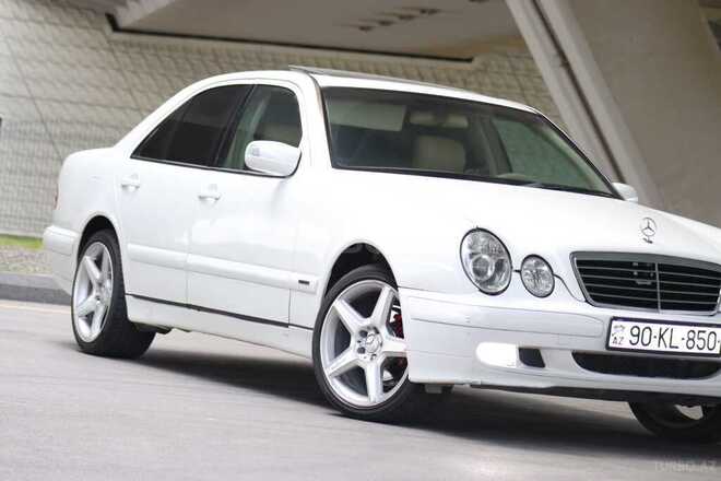 Mercedes E 240 2000, 256,800 km - 2.4 l - Bakı