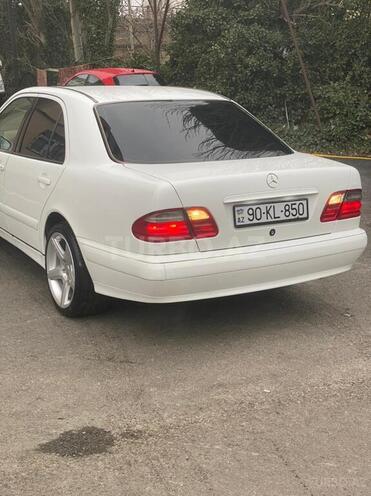 Mercedes E 240 2000, 256,800 km - 2.4 l - Bakı