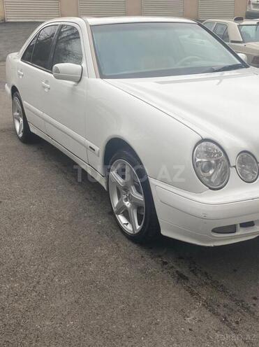 Mercedes E 240 2000, 256,800 km - 2.4 l - Bakı