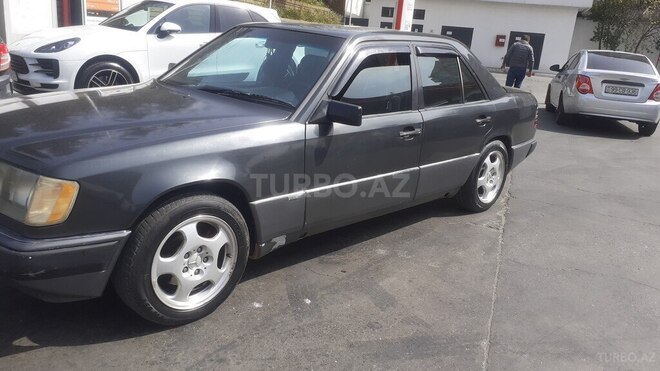 Mercedes E 200 1992, 388,000 km - 2.0 l - Bakı