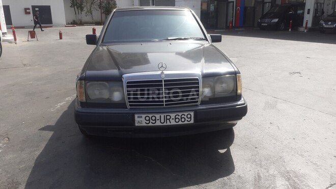 Mercedes E 200 1992, 388,000 km - 2.0 l - Bakı