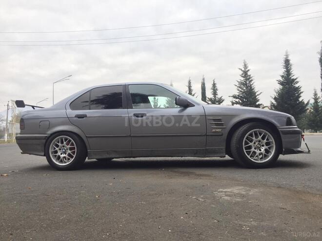 BMW 318 1994, 444,256 km - 1.8 l - Zaqatala