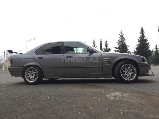 BMW 318 1994, 444,256 km - 1.8 l - Zaqatala