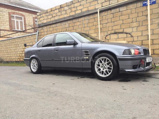 BMW 318 1994, 444,256 km - 1.8 l - Zaqatala