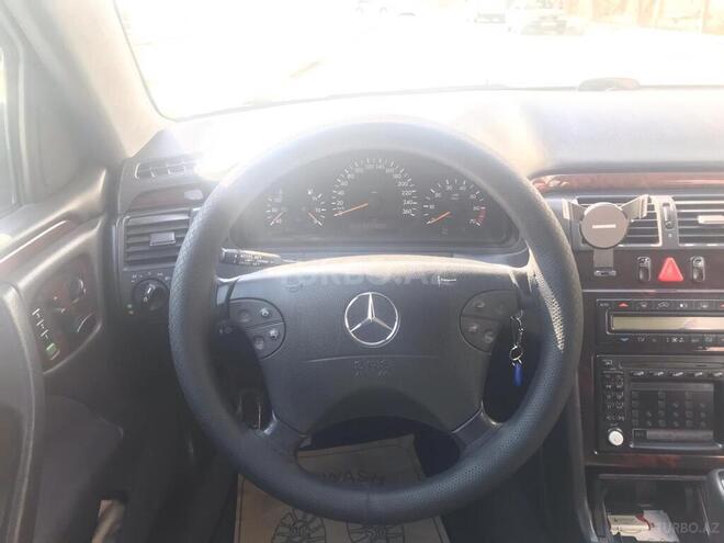 Mercedes E 240 2001, 197,229 km - 2.6 l - Bakı