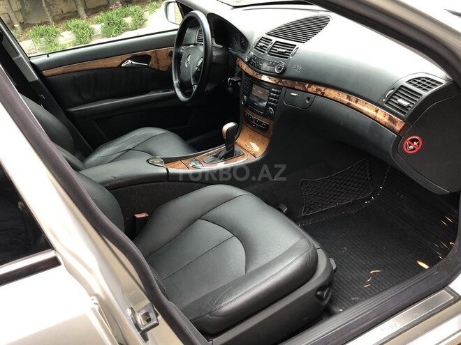 Mercedes E 320 2002, 287,000 km - 3.2 л - Bakı