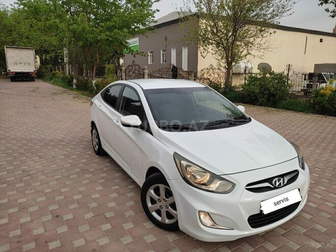 Hyundai Accent 2012, 121,900 km - 1.6 l - Şirvan