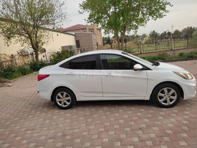 Hyundai Accent 2012, 121,900 km - 1.6 l - Şirvan