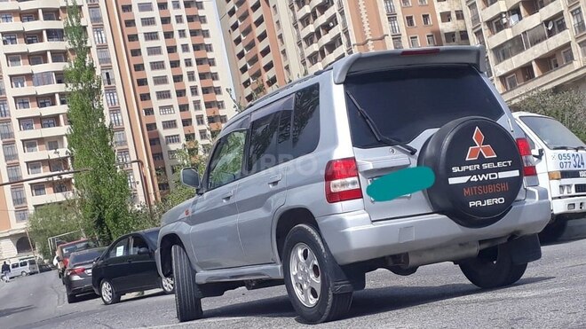 Mitsubishi Pajero io 2001, 210,000 km - 2.0 л - Bakı