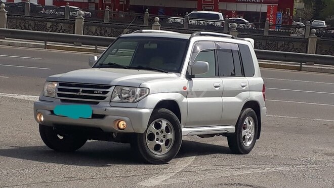 Mitsubishi Pajero io 2001, 210,000 km - 2.0 л - Bakı