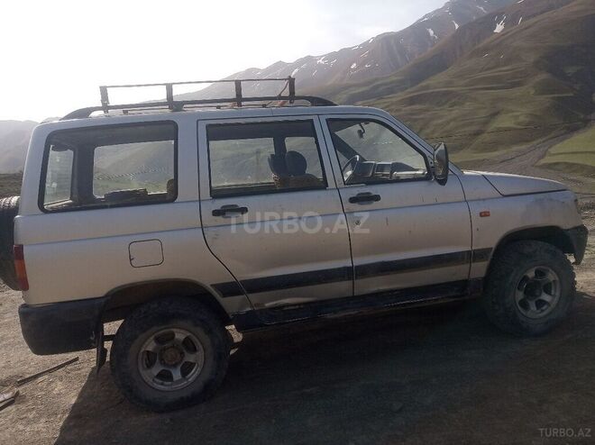 UAZ Patriot 2002, 350,000 km - 2.5 l - Quba