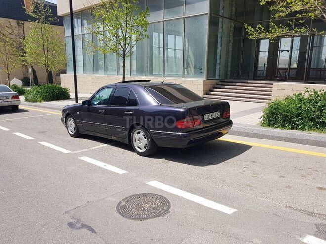 Mercedes E 240 1998, 397,000 km - 2.4 l - Bakı