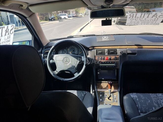 Mercedes E 240 1998, 397,000 km - 2.4 l - Bakı