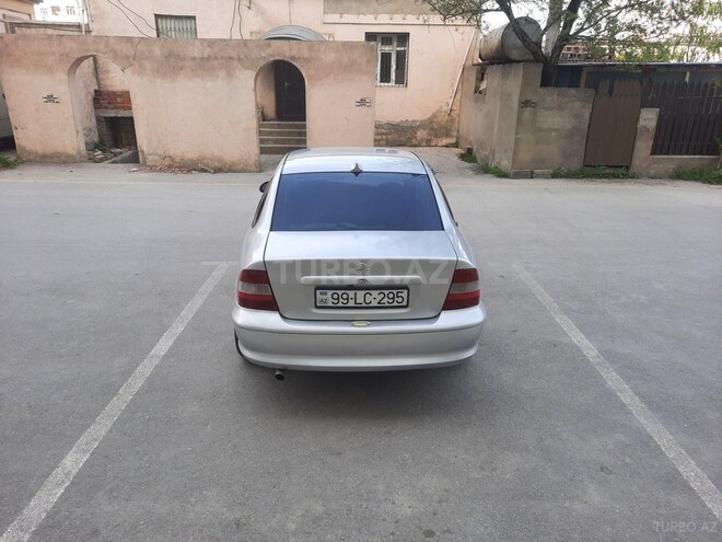 Opel Vectra 1996, 272,000 km - 1.8 l - Sumqayıt