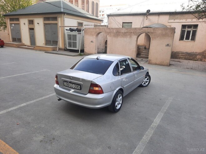Opel Vectra 1996, 272,000 km - 1.8 l - Sumqayıt
