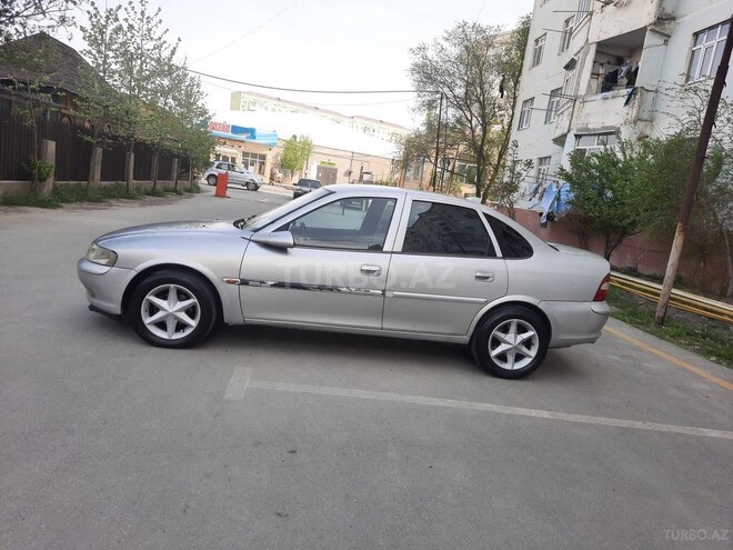 Opel Vectra 1996, 272,000 km - 1.8 l - Sumqayıt