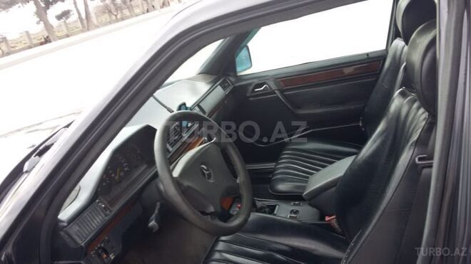 Mercedes E 200 1989, 248,300 km - 2.0 l - Bakı