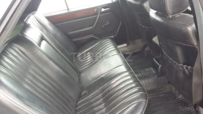 Mercedes E 200 1989, 248,300 km - 2.0 l - Bakı
