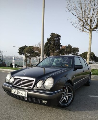 Mercedes E 240 1998, 130,000 km - 2.4 l - Bakı