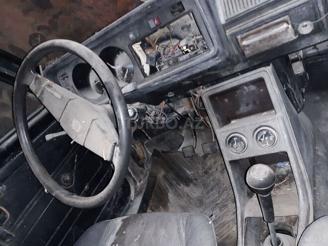 Volkswagen Golf 1979, 123,456 km - 1.8 l - Gəncə