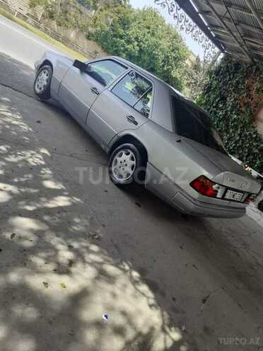 Mercedes E 230 1992, 200,000 km - 2.3 l - Bakı