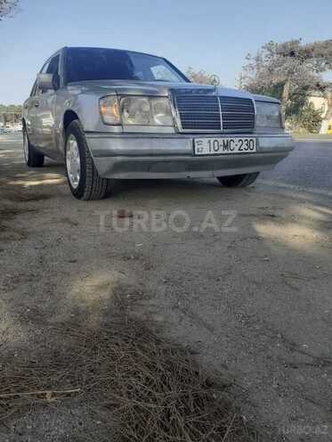 Mercedes E 230 1992, 200,000 km - 2.3 l - Bakı