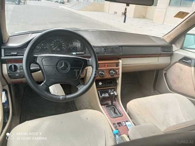 Mercedes E 250 1994, 325,000 km - 2.5 l - Sumqayıt