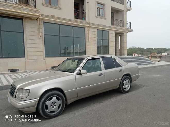 Mercedes E 250 1994, 325,000 km - 2.5 l - Sumqayıt